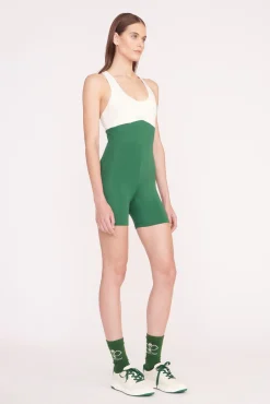 STAUD Court<STAUD BOUNCE SHORT UNITARD  COURT GREEN IVORY COURTGREENIVORY