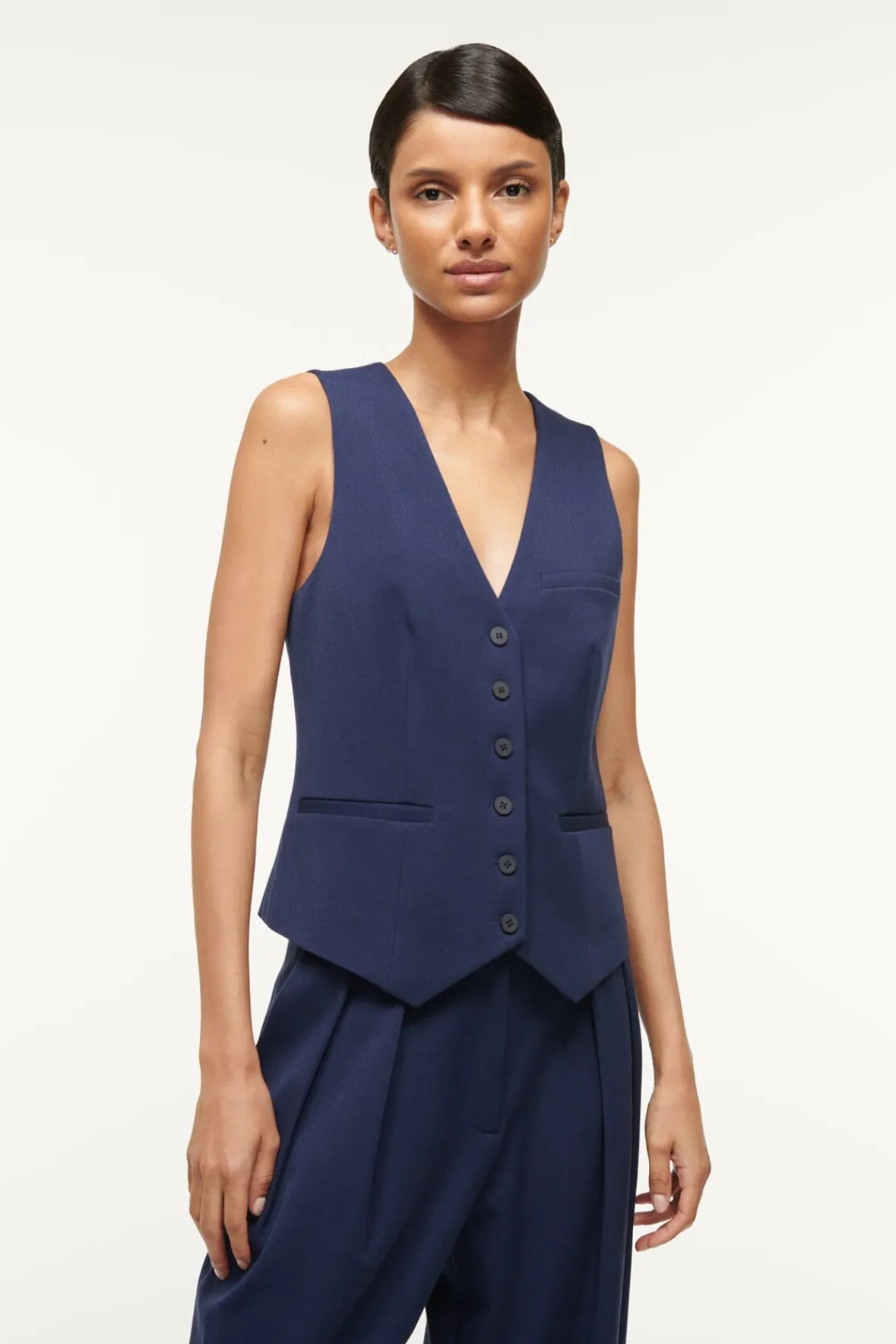 Spring Suiting|The Evening Edit<STAUD BRETT VEST NAVY