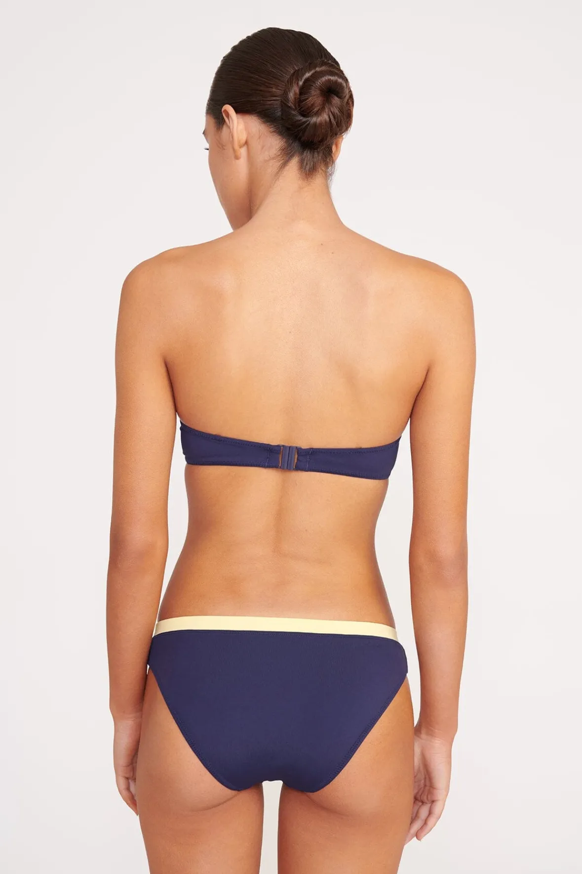 Bikinis<STAUD JO BALCONETTE BIKINI TOP NAVY COLORBLOCK NAVYCOLORBLOCK