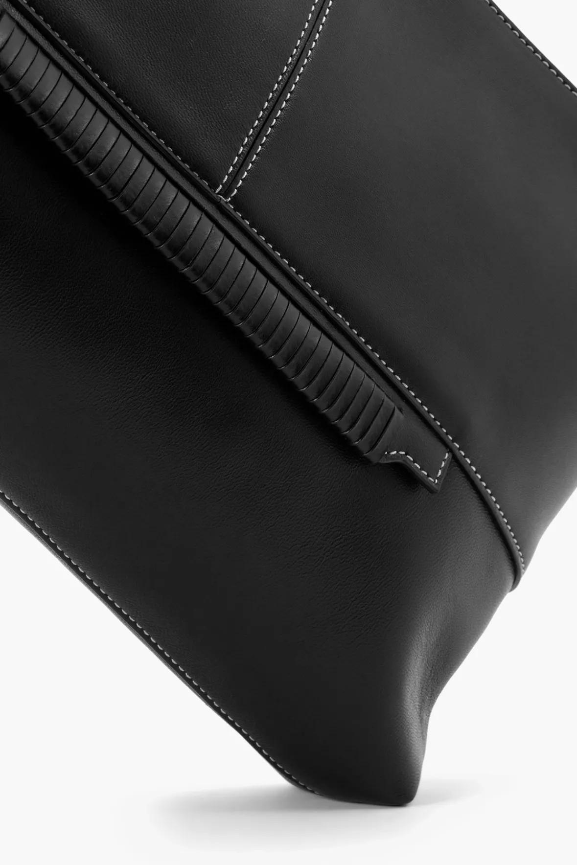 Clutches<STAUD LEO CLUTCH BLACK