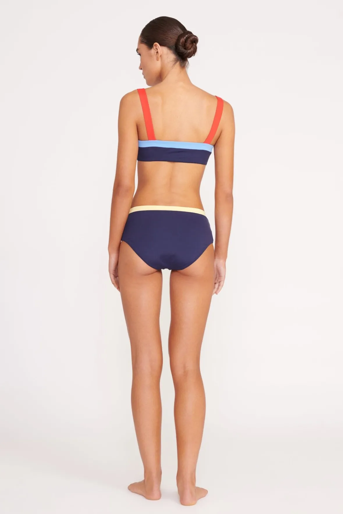 Bikinis<STAUD LIV BIKINI TOP NAVY COLORBLOCK NAVYCOLORBLOCK