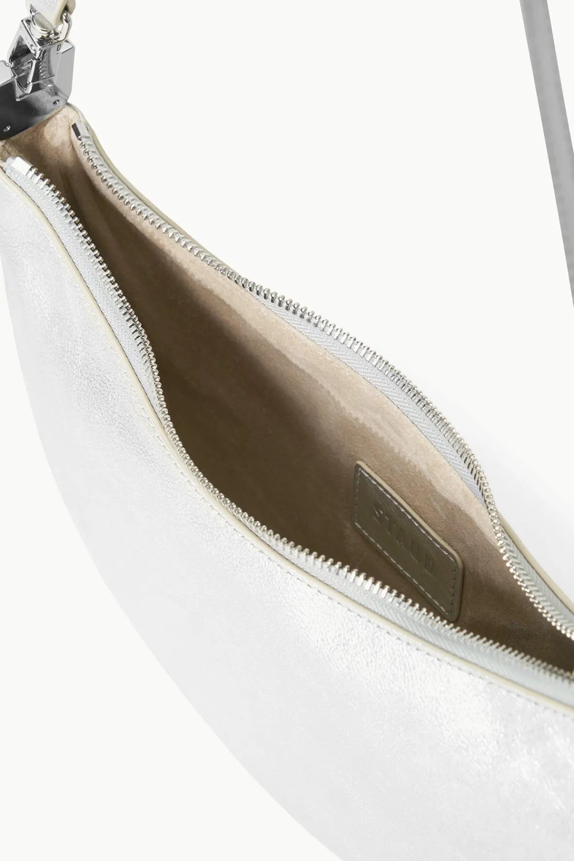 Crossbody<STAUD WALKER CROSSBODY BAG SILVER