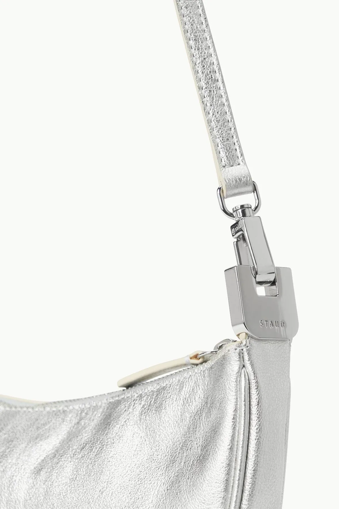 Crossbody<STAUD WALKER CROSSBODY BAG SILVER