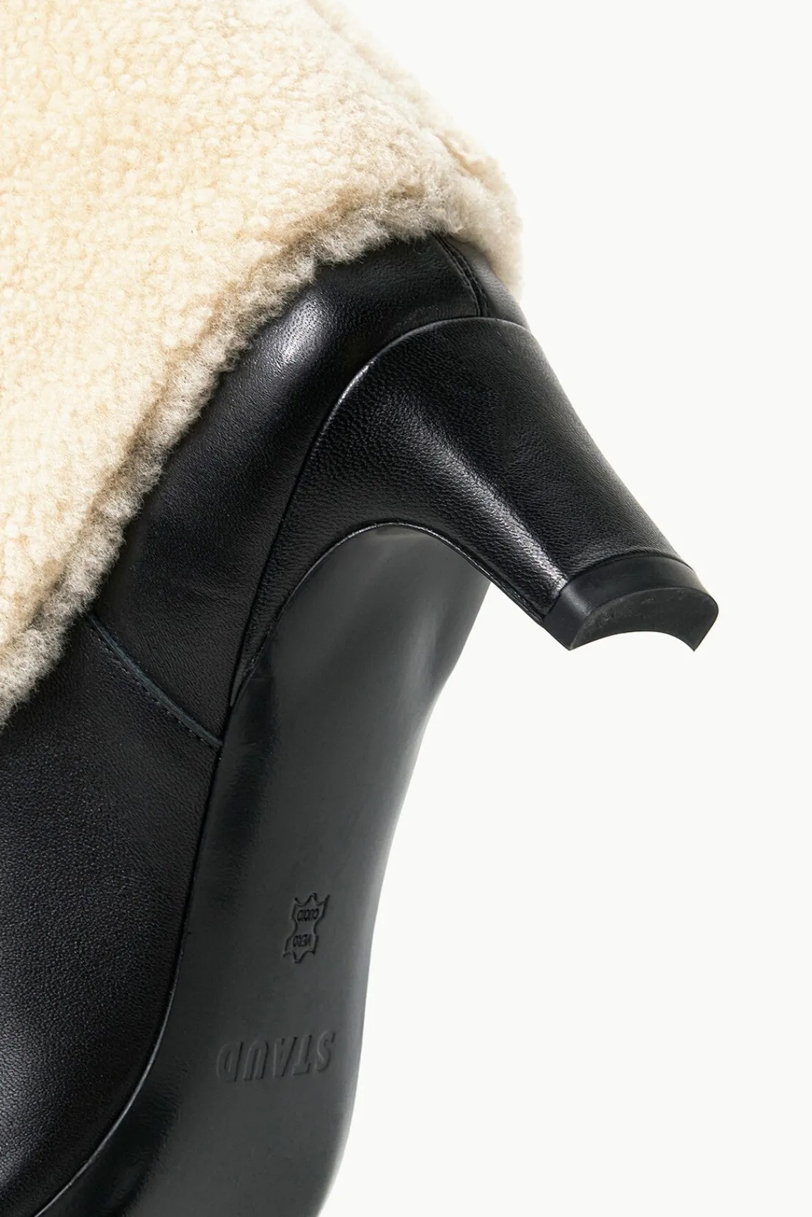 The Boot Shop<STAUD WALLY FOLDOVER BOOT BLACK CREAM BLACKCREAM